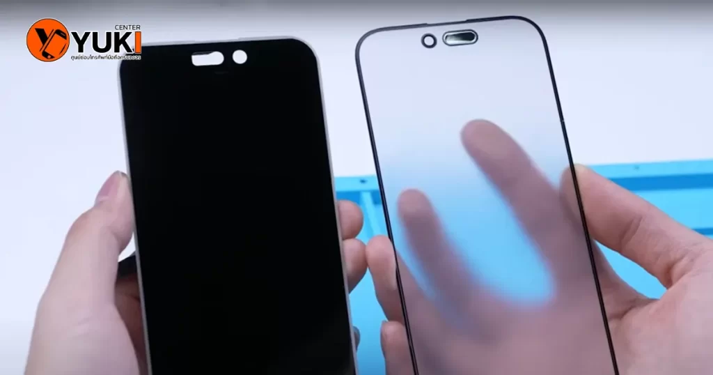 iPhone screens damaged due to the following causes can be repaired.