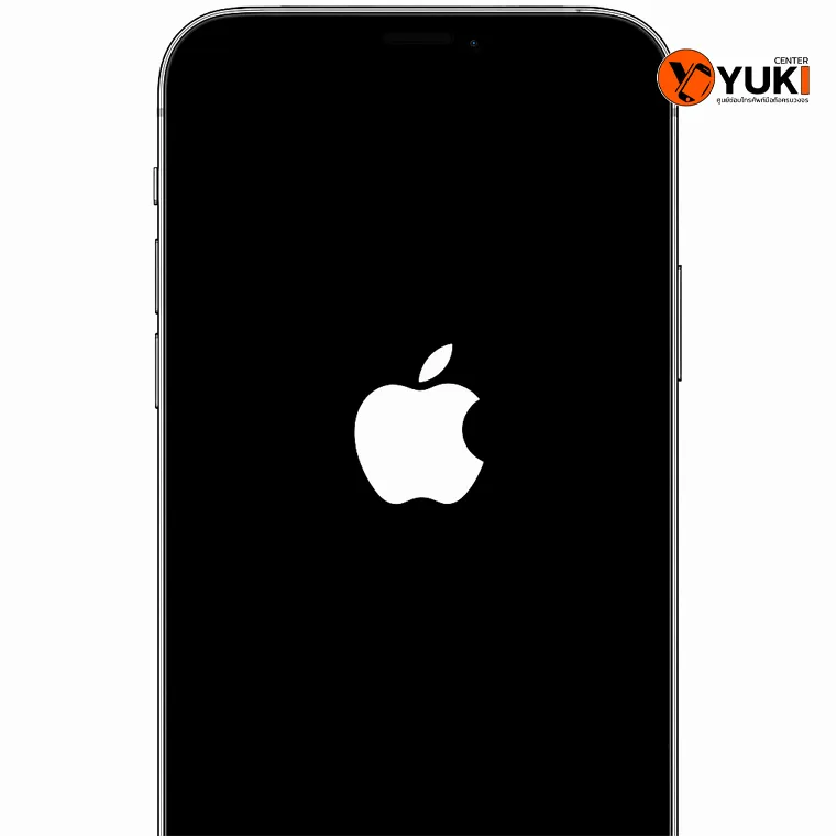 ภาพหน้าจอ iPhone ที่ค้างอยู่บนโลโก้ Apple ขณะเปิดเครื่อง แสดงอาการ iPhone เปิดไม่ติด ซึ่งมักเกิดจากปัญหาระบบซอฟต์แวร์หรือฮาร์ดแวร์