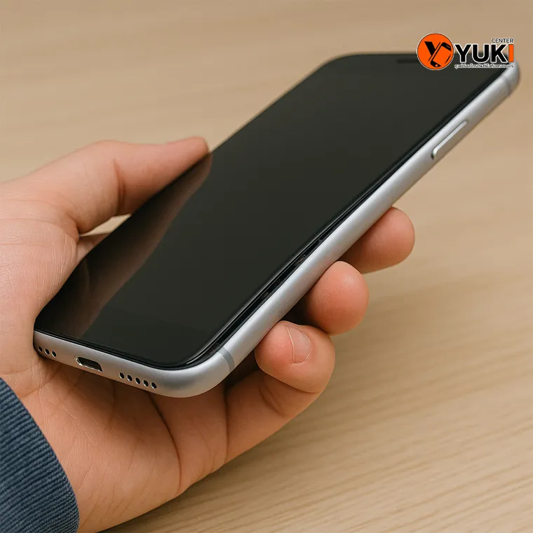แบตเตอรี่ iPhone บวมดันหน้าจอเด้งขึ้น มือถือบิดงอ เสี่ยงหน้าจอแตก ควรเปลี่ยนแบตทันทีที่ร้านซ่อมมือถือ Yuki Center