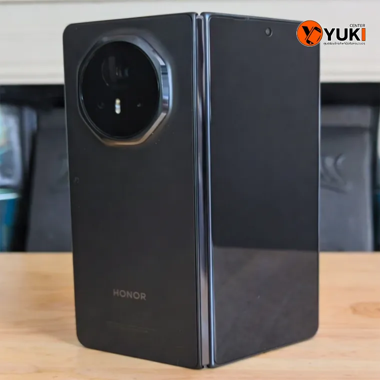 Honor Magic V3 จอนอกไม่ติด หลังจากพับเครื่อง หน้าจอด้านนอกไม่แสดงผล เป็นอาการที่พบบ่อยของมือถือจอพับจากปัญหาสายแพรหรือระบบบานพับในงาน Honor Magic V3 repair